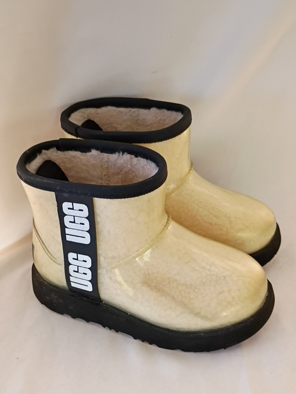 EUC UGG Classic Clear Mini Waterproof Boots Natural Black Toddler Girls Size 10